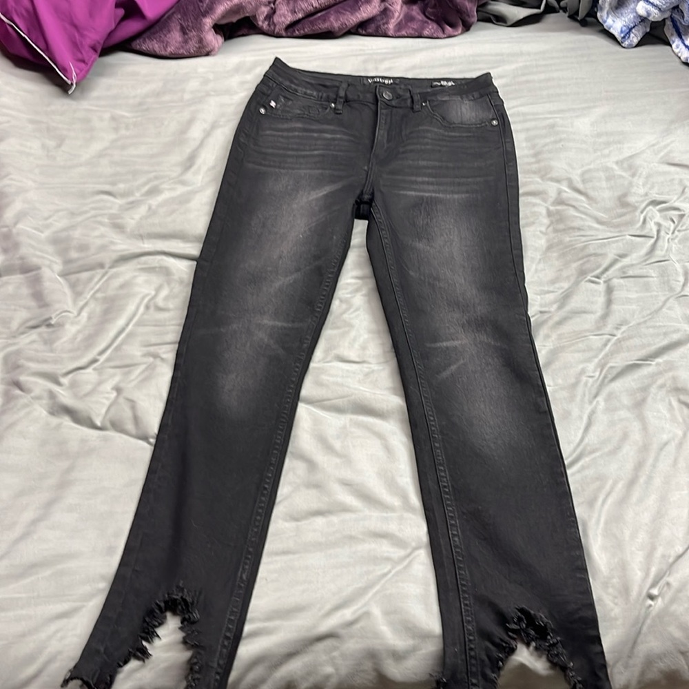 Vigoss shark bite high rise skinny jeans NWOT size 26 with 27” inseam